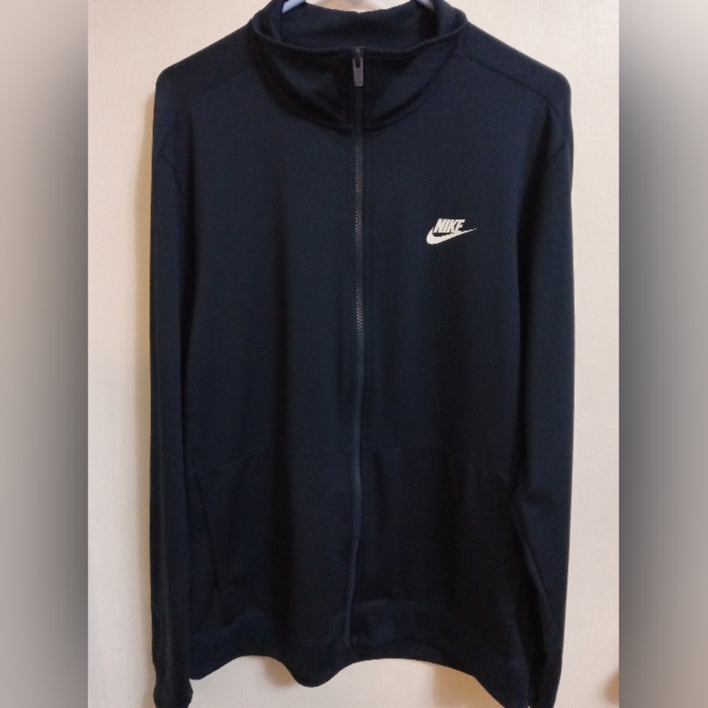 Mens Nike Light Zip Up Jacket New Without Tags From Smoke Free Home